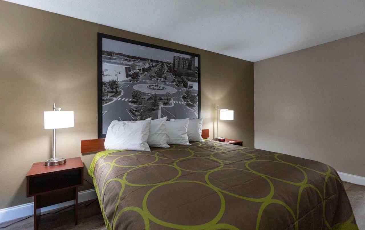 Motel Super 8 By Wyndham Goldsboro Extérieur photo
