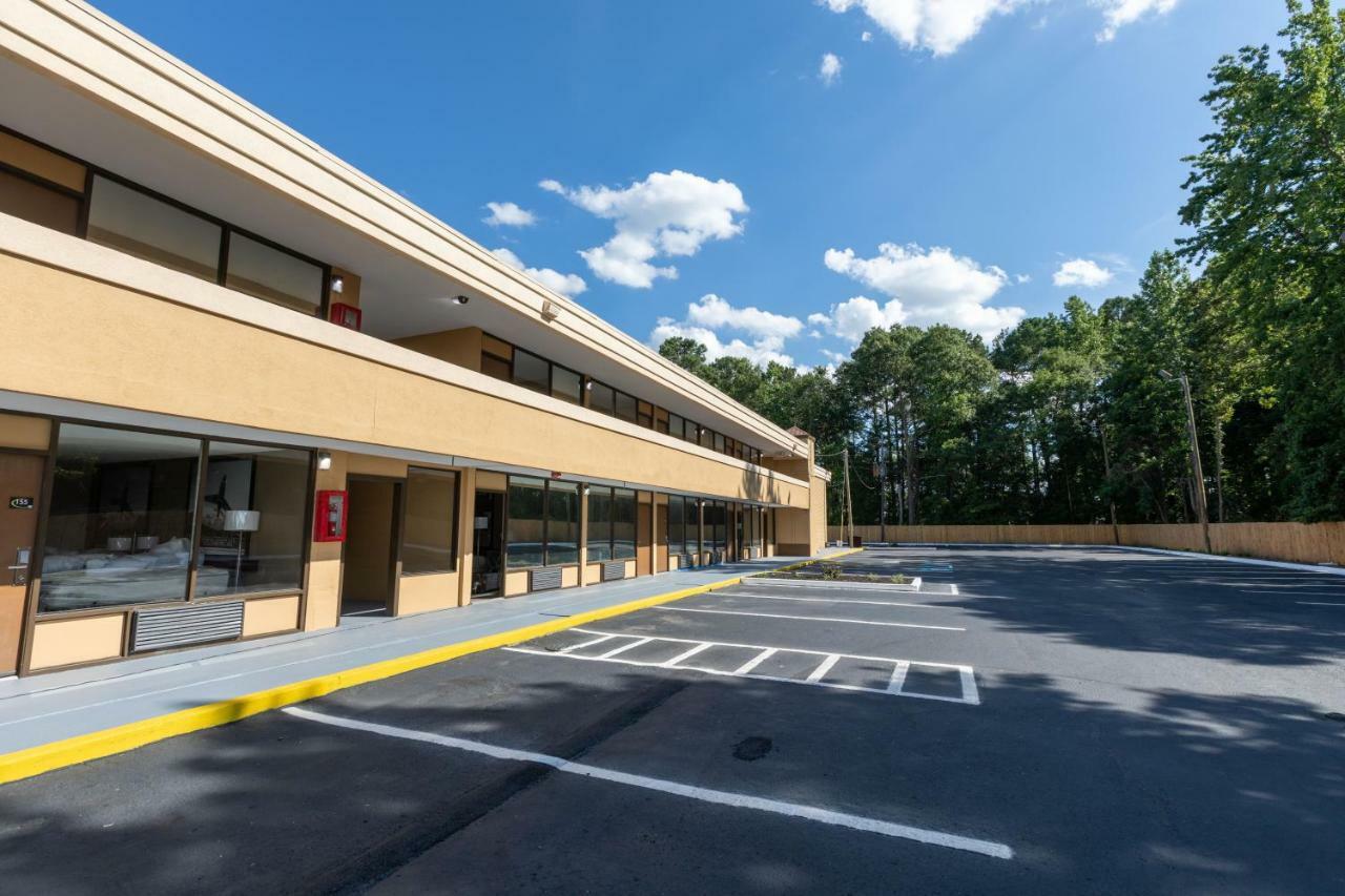 Motel Super 8 By Wyndham Goldsboro Extérieur photo